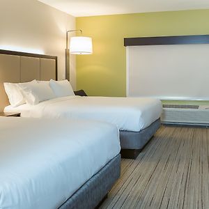 Standard Queen Room Two Queen Beds